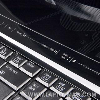 Illustration for article titled HP's 20-inch HDX "Dragon" Laptop Walked Through and Reviewed